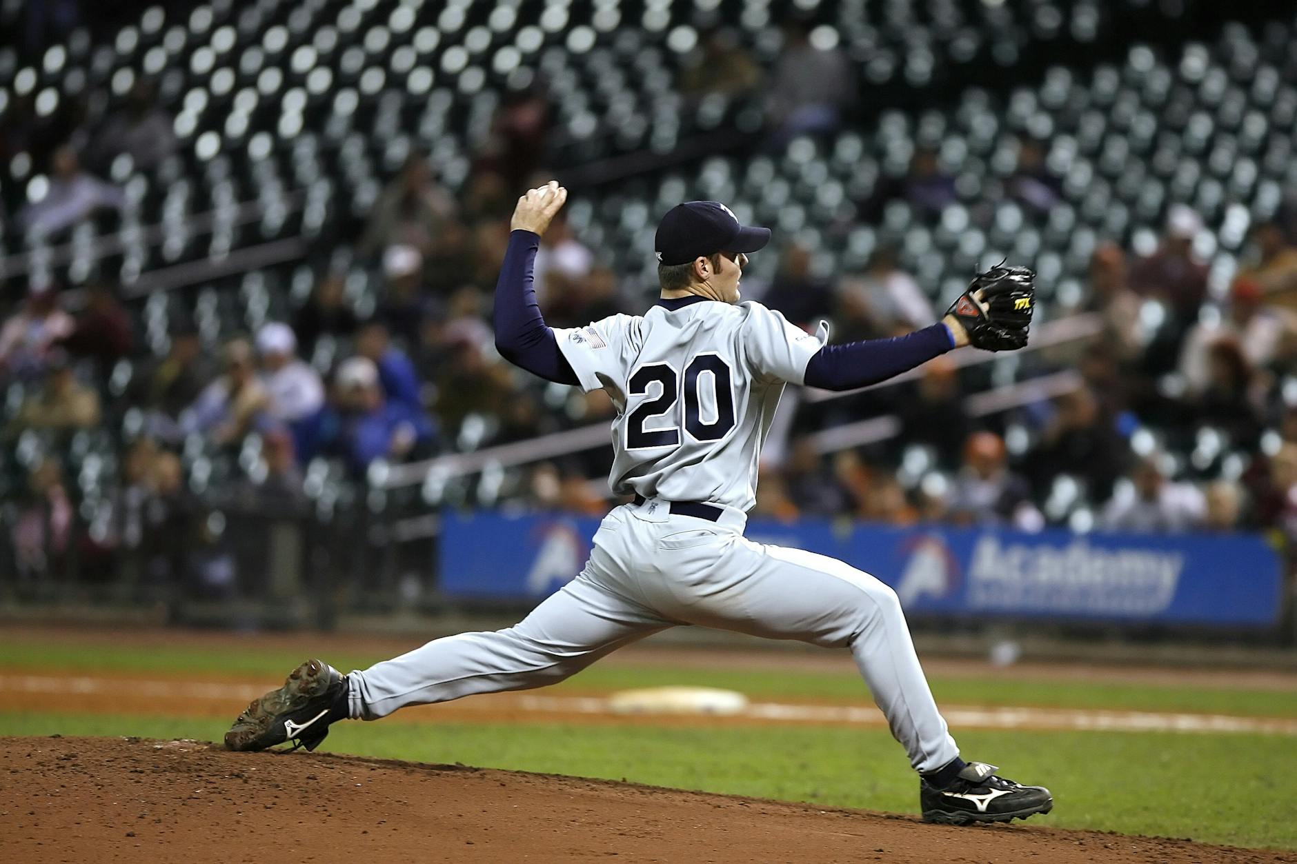 baseball-player-pitcher-ball-163487.jpeg